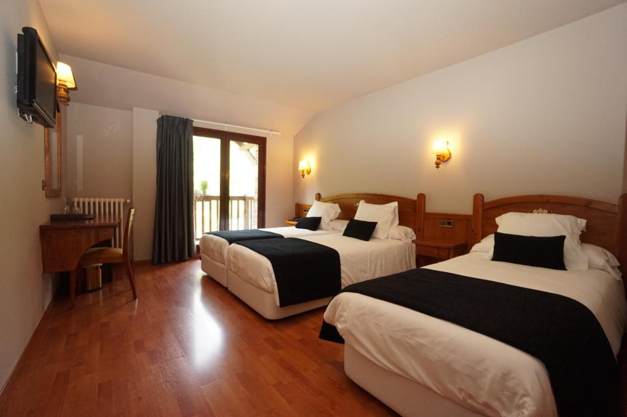 Hotel & Spa Niunit El Serrat Exterior photo