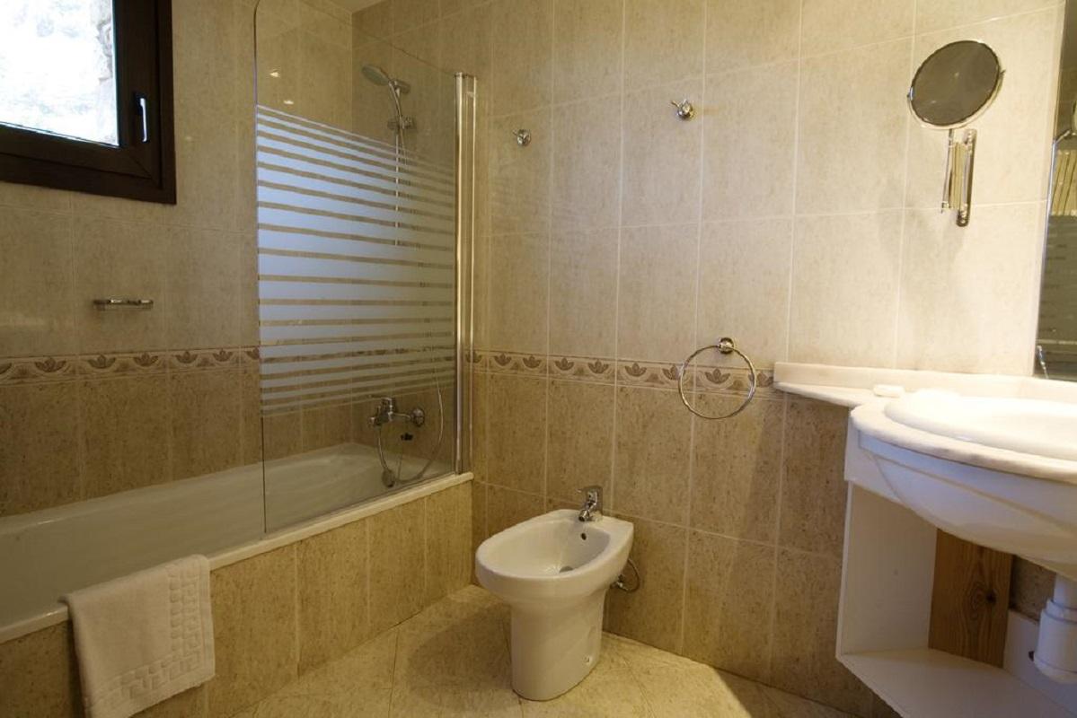Hotel & Spa Niunit El Serrat Exterior photo