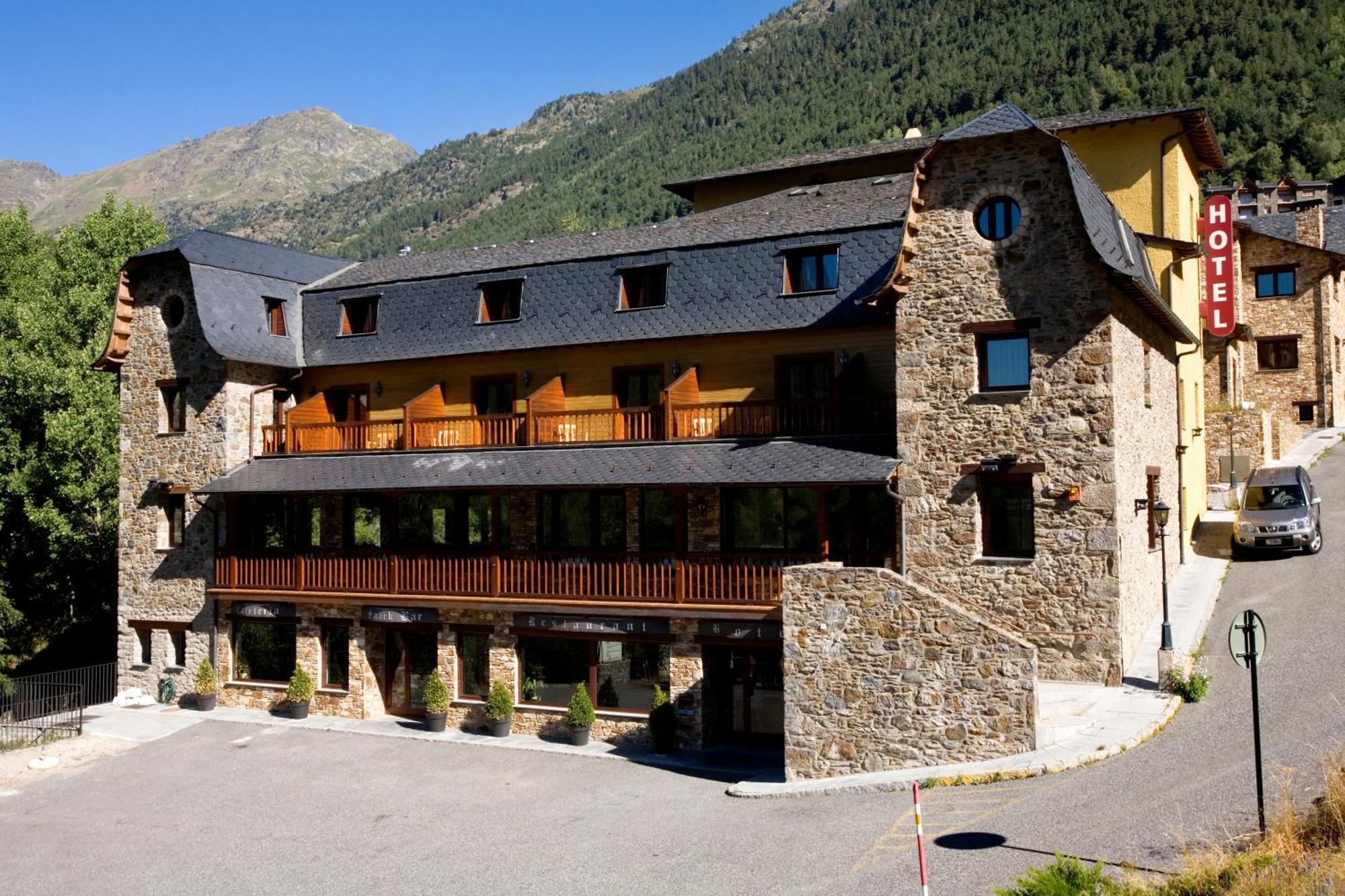 Hotel & Spa Niunit El Serrat Exterior photo