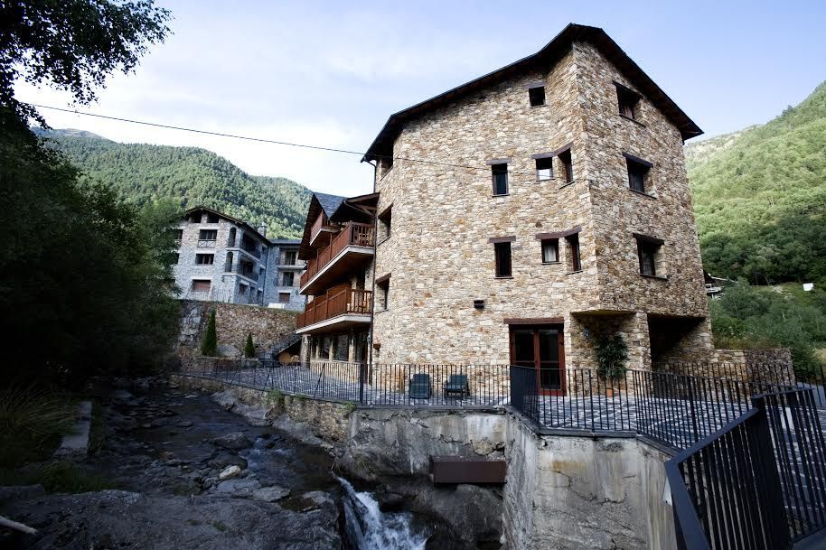 Hotel & Spa Niunit El Serrat Exterior photo