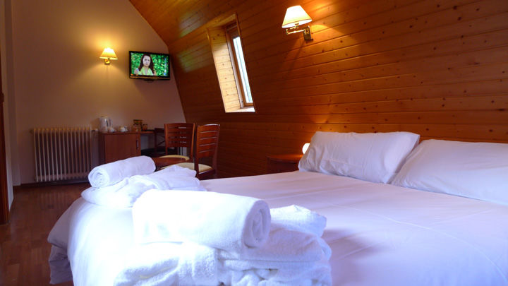 Hotel & Spa Niunit El Serrat Exterior photo