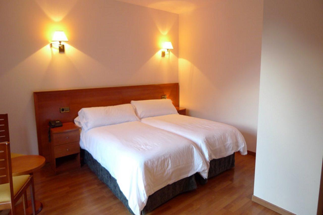 Hotel & Spa Niunit El Serrat Exterior photo