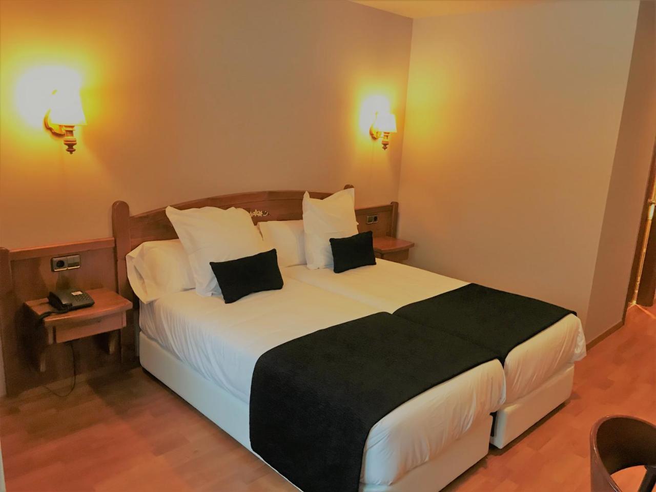 Hotel & Spa Niunit El Serrat Exterior photo